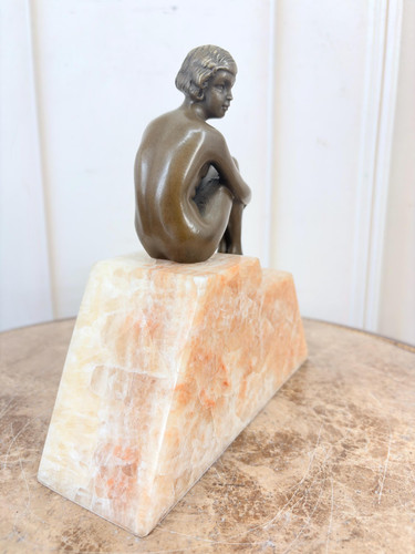 Bronze woman statue lady - bronze,